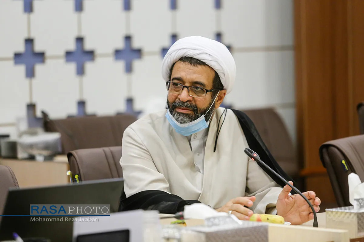 سفر دبیر شورای عالی انقلاب فرهنگی به قم
