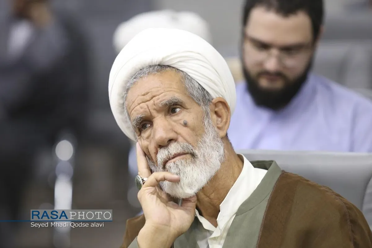 دورمین روز از اولین اجلاسیه سراسری ایمان و امید امام خمینی (ره) در اندیشه امام خامنه&zwnj;ای