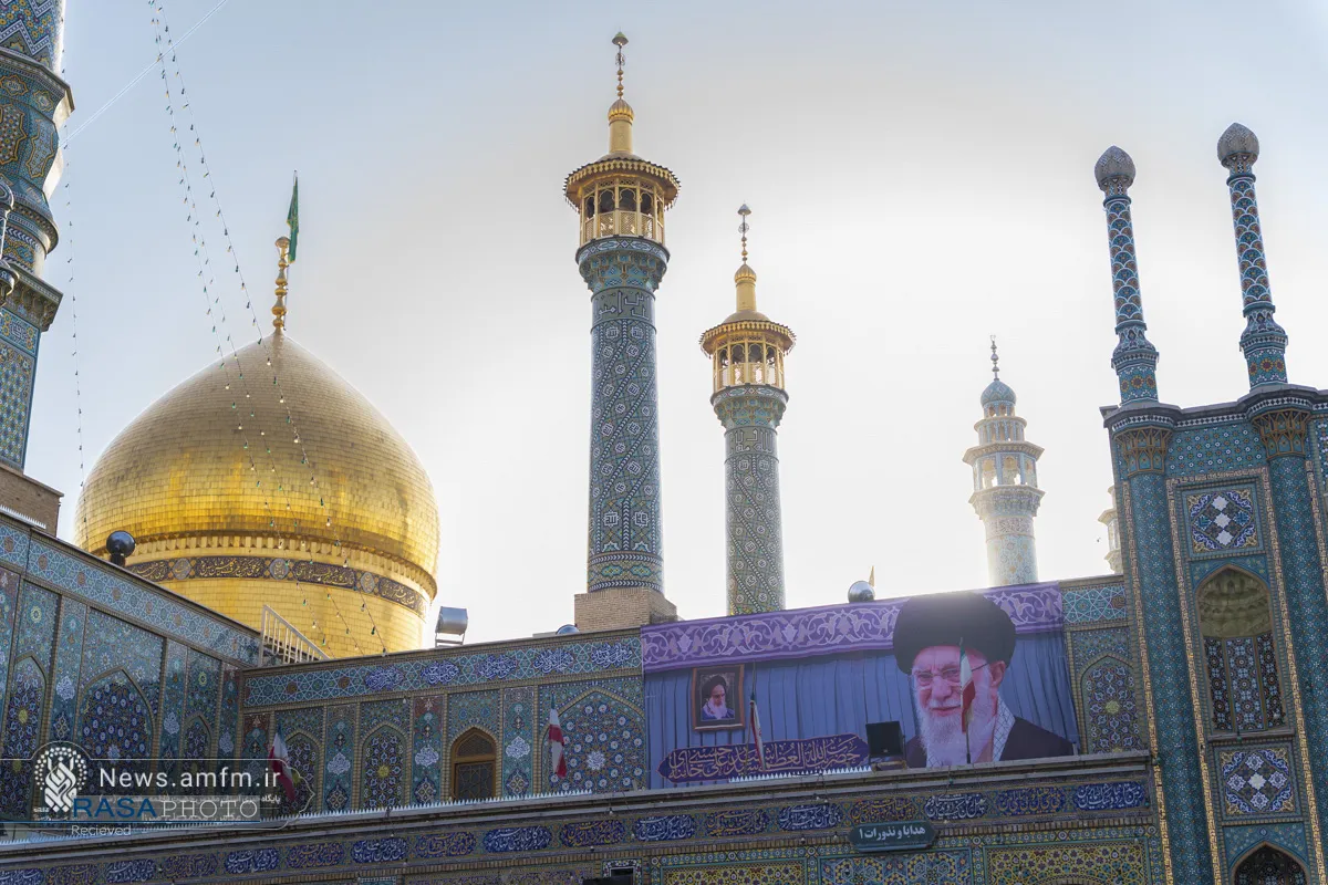 حرم کریمه اهل&zwnj;بیت (س) در آستانه مراسم چهلمین روز تدفیت رهبر شهید انقلاب
