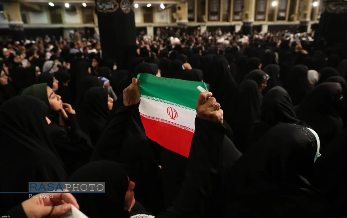 هزاران نفر از مردم شریف استان&zwnj;های &laquo;سیستان و بلوچستان&raquo; و &laquo;خراسان جنوبی&raquo; با حضور در حسینیه امام خمینی با رهبر انقلاب اسلامی دیدار کردند.