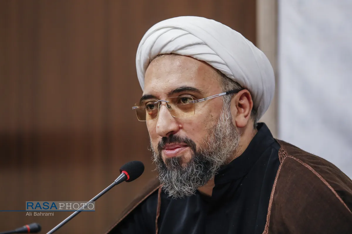 نشست بازخوانی خونخواهی رهبر شهید انقلاب از منظر مطالعات قرآنی و روایی

