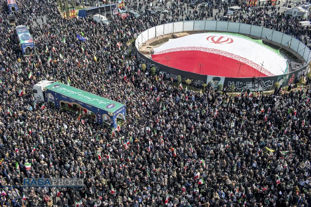 تشییع شهید دکتر علی لاریجانی، سردار سلیمانی و شهدای ناو دنا در تهران