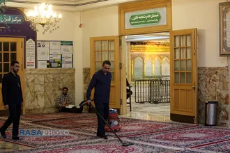 غبارروبی شبستان&zwnj;های حرم حضرت معصومه (س) در آستانه ماه مبارک رمضان