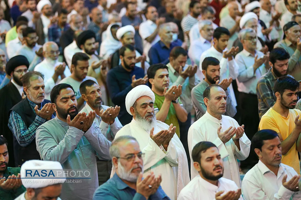 اقامه نماز عید سعید قربان در حرم کریمه اهلبیت (علیه السلام)