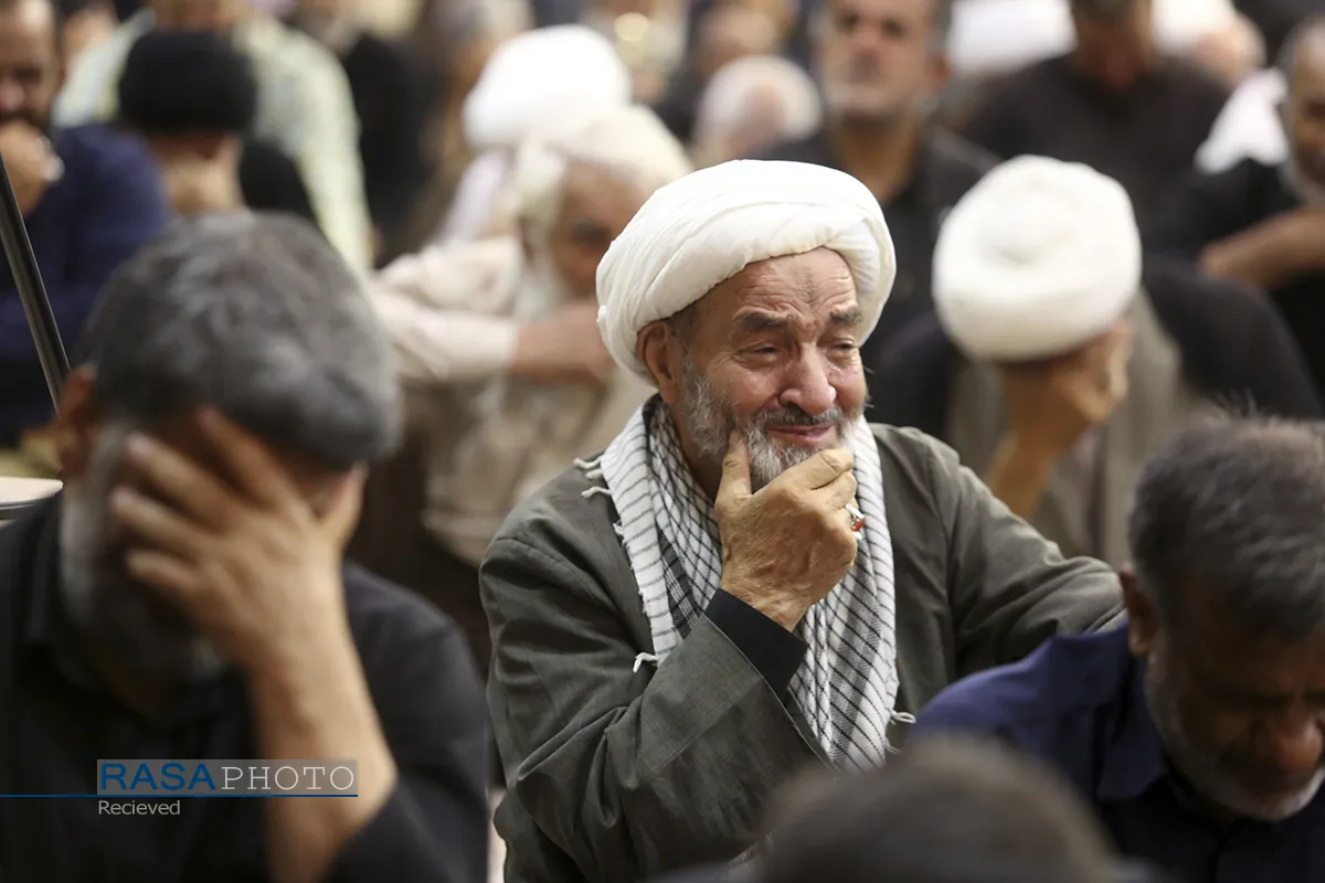 بزرگداشت رهبر شهید از سوی حضرت آیت&zwnj;الله سبحانی در حرم بانوی کرامت
