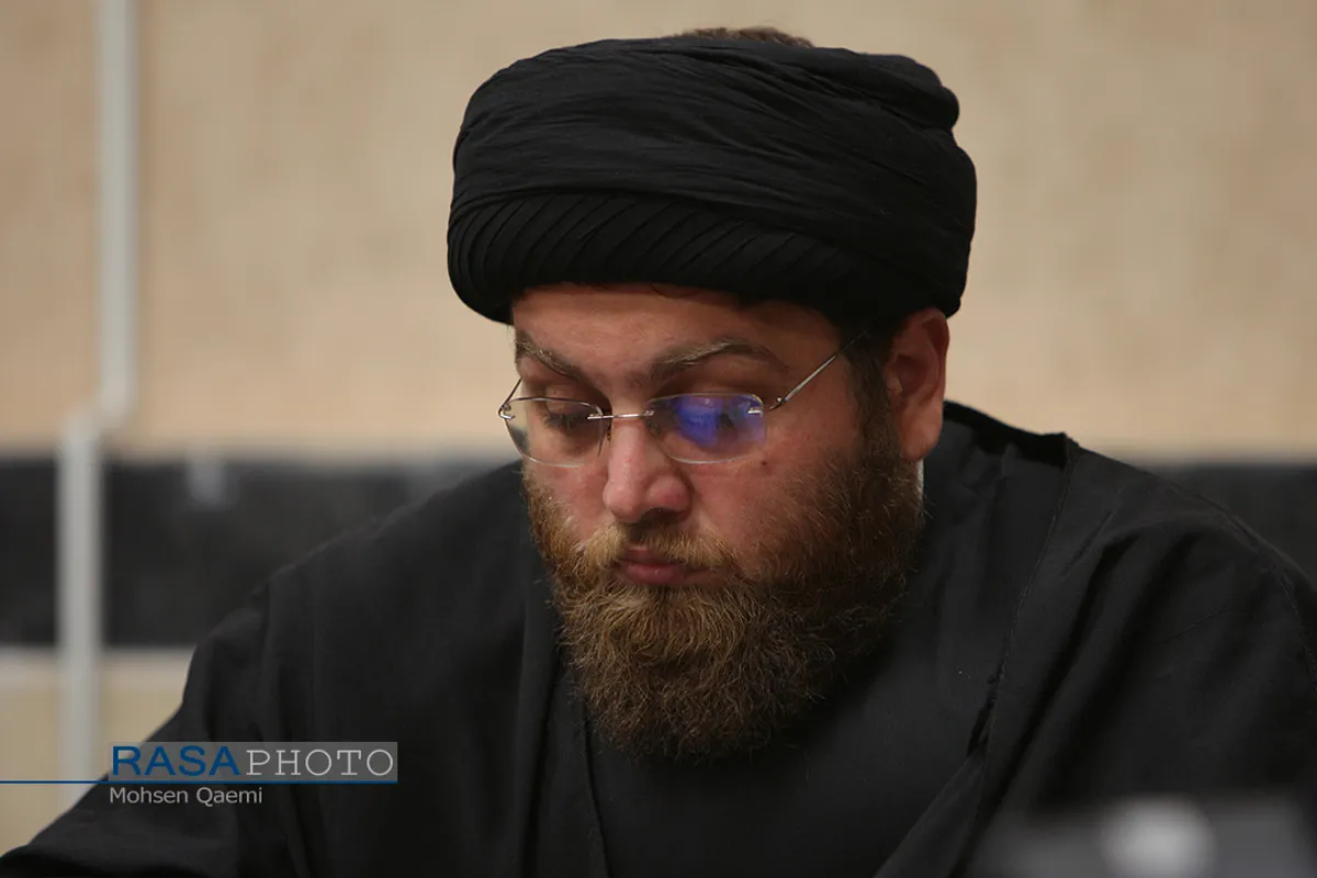 دومین نشست قرآن کتاب مبین با حضور حجت الاسلام والمسلمین بهجت&zwnj;پور
