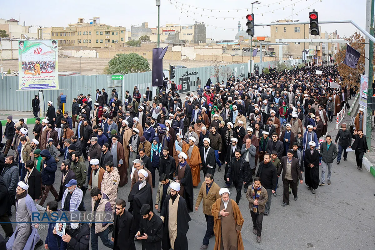 راهپیمایی خودجوش طلاب و بسیجیان قم در پی شهادت حاج قاسم سلیمانی