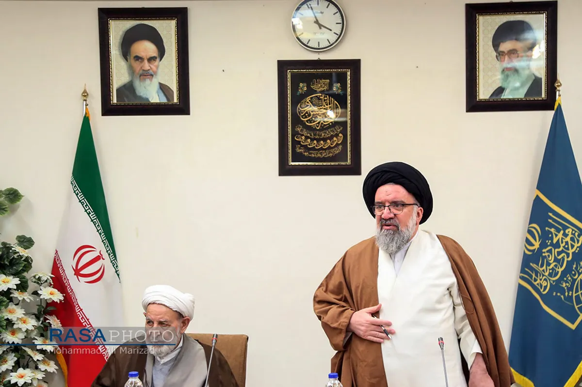 نشست هفتگی جامعه مدرسین حوزه علمیه قم با حضور رییس دادگستری استان