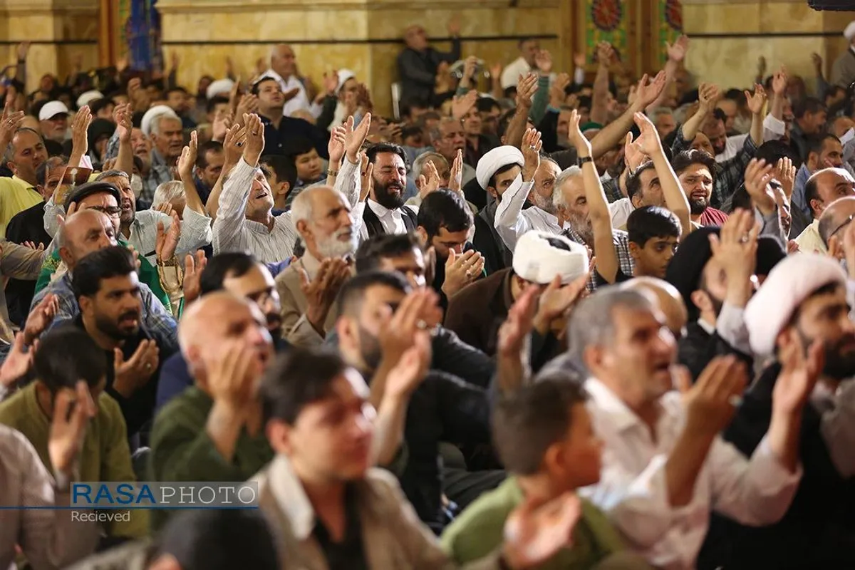 مراسم قرائت دعای عرفه امام حسین (ع) در مسجد جمکران