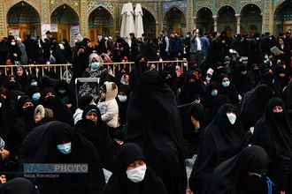 آیین تعویض پرچم حرم در شب وفات حضرت معصومه (سلام الله علیها)
