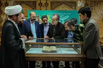 رونمایی از نسخه خطی الجواهر السنیه فی الاحادیث القدسیه، اهدایی رهبر شهید