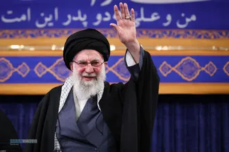 دیدار خانواده شهدای اقتدار با رهبر انقلاب در روز میلاد امیرالمومنین (علیه&zwnj;السلام)