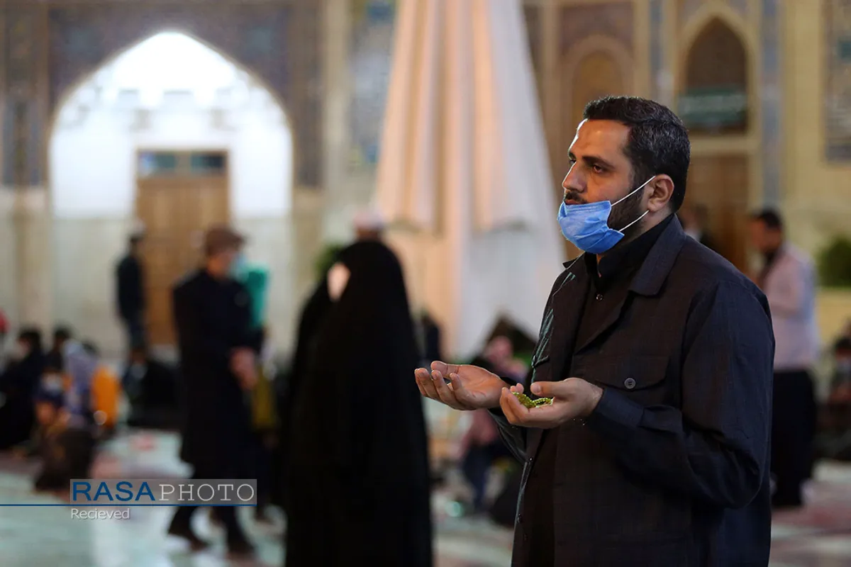 حال و هوای حرم حضرت معصومه (س) در شب شهادت امام موسی کاظم (ع)