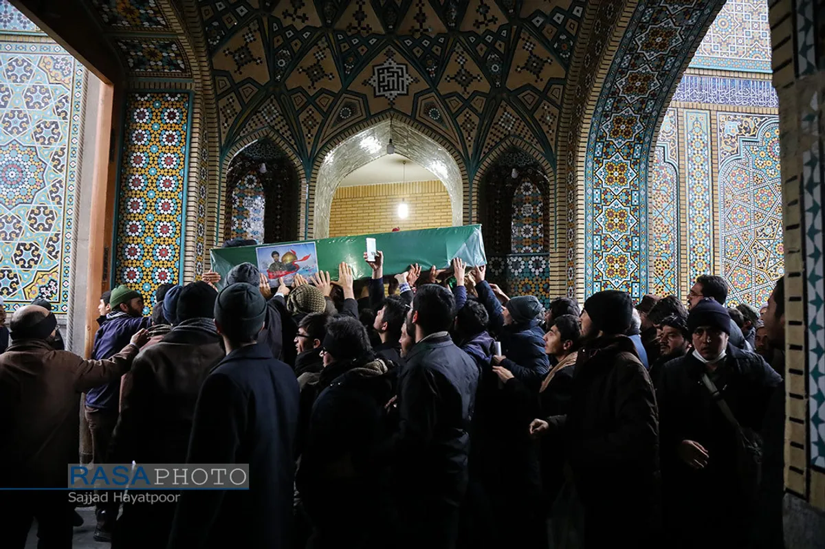 تشییع پیکر طلبه شهید مدافع حرم حجت الاسلام موسوی در قم
