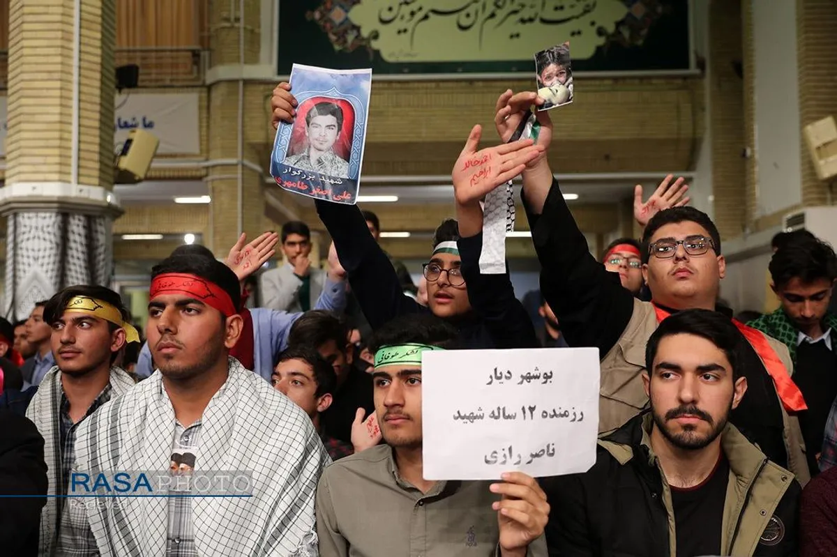 دیدار دانش&zwnj;آموزان و دانشجویان با مقام معظم رهبری