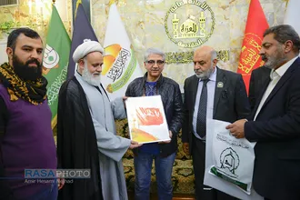 اهداء آثار هنرمندان ایرانی به موزه آستان مقدس حضرت ابا عبد الله (علیه السلام)