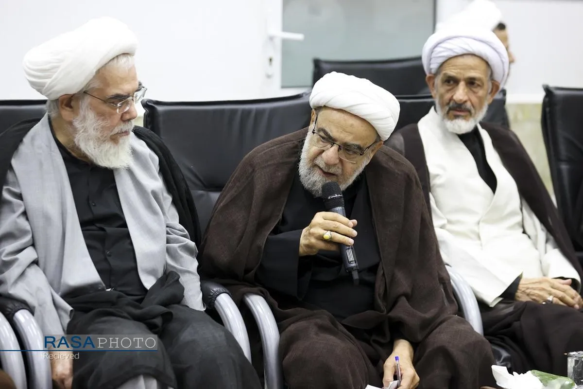 دیدار پزشکیان با اعضای جامعه مدرسین حوزه علمیه قم