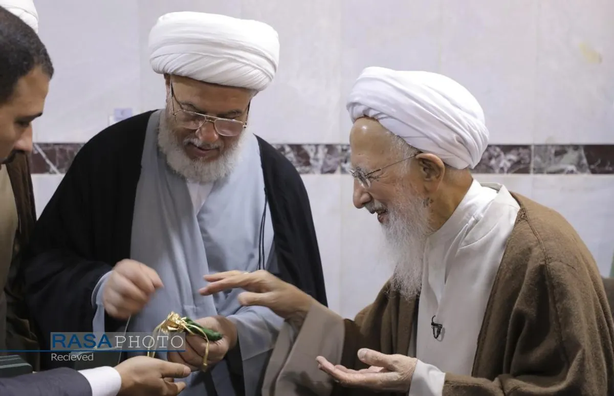 تشرف حضرت آیت&zwnj;الله جوادی آملی به حرم&zwnj;های مطهر حضرت اباعبدالله الحسین و حضرت ابوالفضل العباس (علیهما&zwnj;السلام)