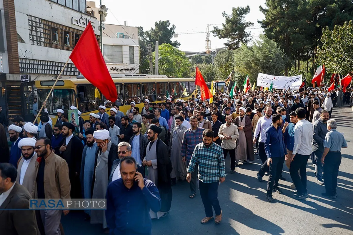 راهپیمایی طلاب قم در محکومیت حمله رژیم صهیونیستی به ملت مظلوم غزه