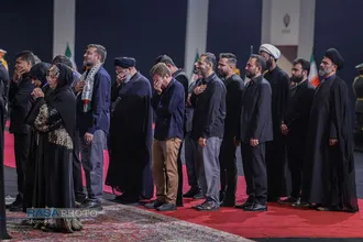 مراسم ادای احترام به پیکر مطهر رهبر شهید انقلاب اسلامی