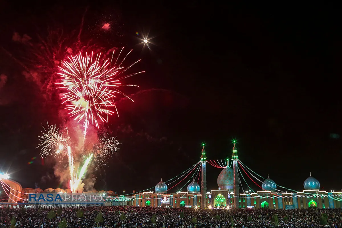 مسجد مقدس جمکران در شب نیمه شعبان شب میلاد امام زمان (عج)