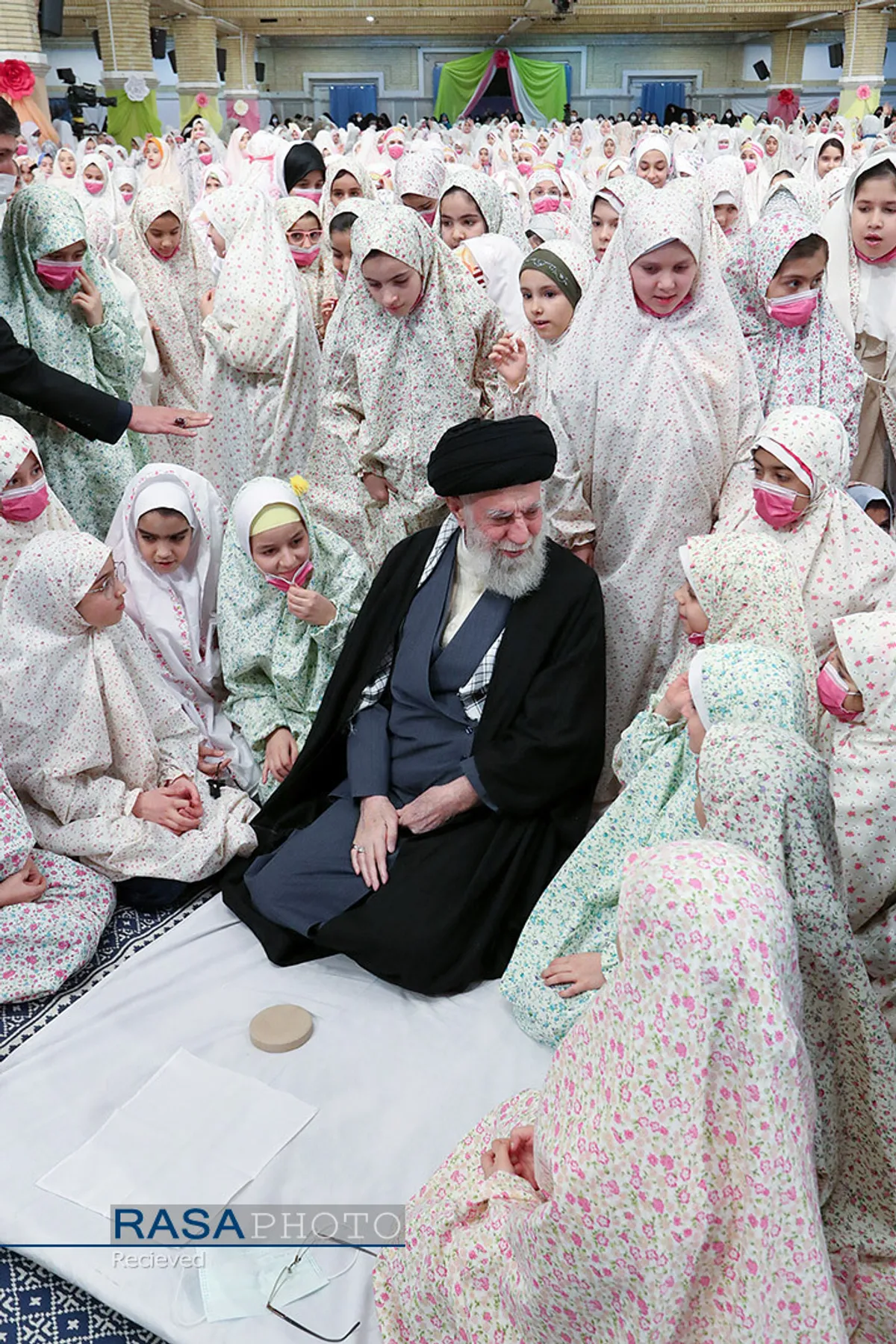 مراسم جشن تکلیف دختران دانش&zwnj;آموز با حضور مقام معظم رهبری