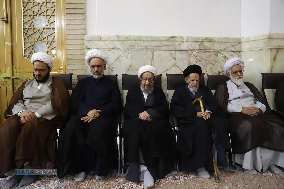 مراسم بزرگداشت شهدای خدمت در حرم حضرت معصومه (سلام&zwnj;الله&zwnj;علیها)
