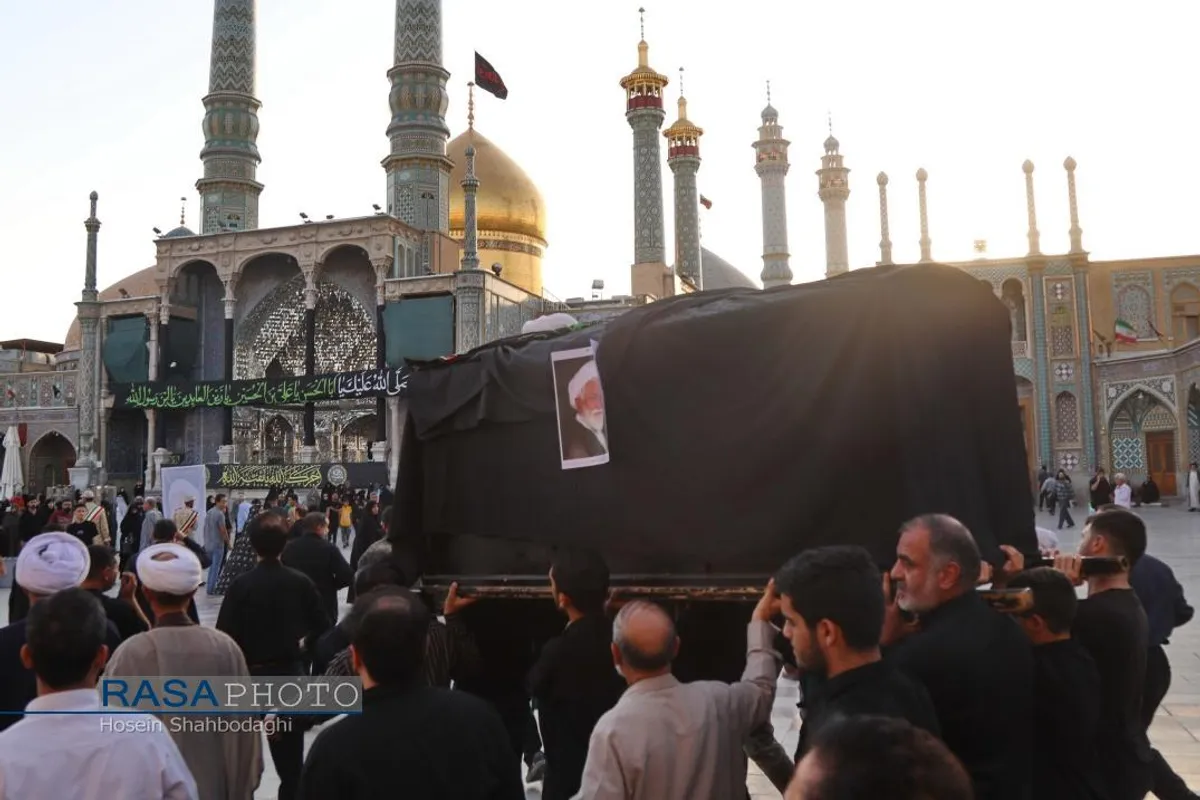 تشییع پیکر آیت&zwnj; الله نعیم آبادی در قم