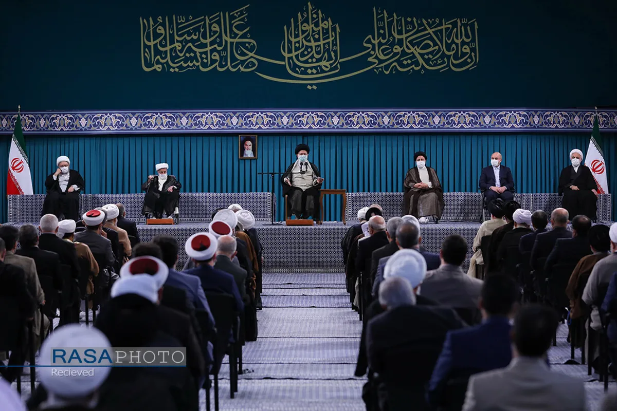 دیدار میهمانان کنفرانس وحدت اسلامى&zwnj; و جمعی از مسئولان نظام با رهبر انقلاب