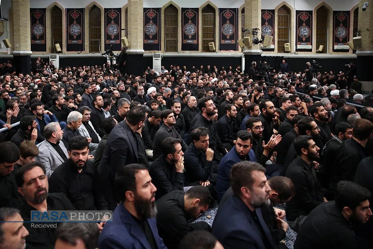 مراسم عزاداری شام غریبان حسینی (علیه&zwnj;السلام) در حسینیه امام خمینی (ره)