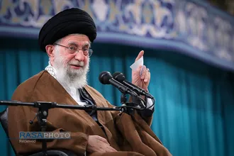 دیدار جمعی از مداحان اهل&zwnj;بیت (علیهم&zwnj;السلام) با مقام معظم رهبری