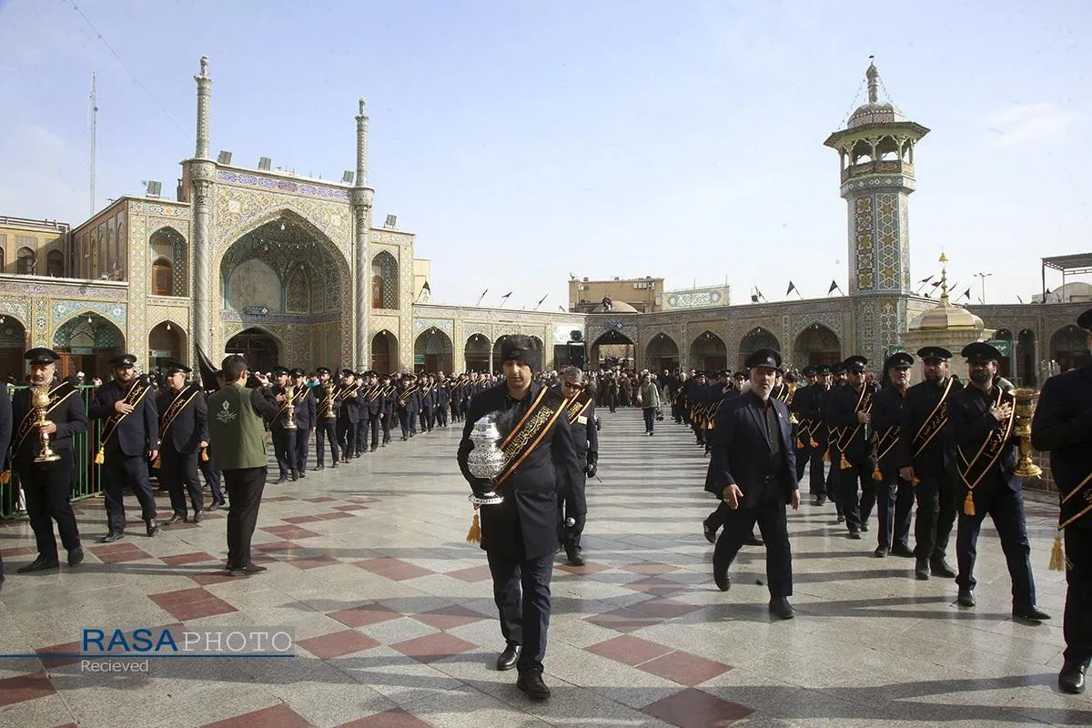 دسته عزاداری خادمان حرم کریمه اهل&zwnj;بیت (س) در روز شهادت حضرت امام موسی کاظم (علیه&zwnj;السلام)