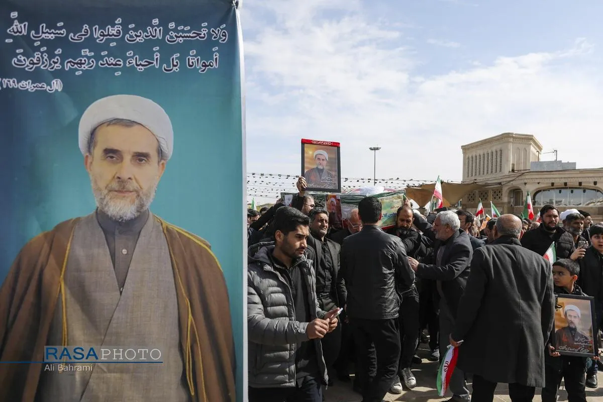 مراسم تشییع پیکر شهید حجت الاسلام محسن مهدوی کلاته