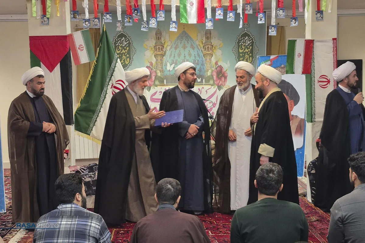 مراسم تجلیل از رزمندگان روحانی دفاع مقدس در تبریز