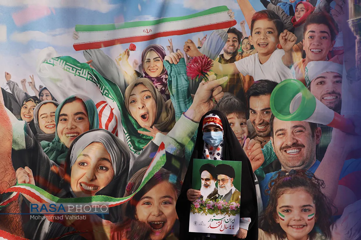 منتخب عکس&zwnj;های رسا از راهپیمایی به یادماندنی ۲۲ بهمن ۱۴۰۱
