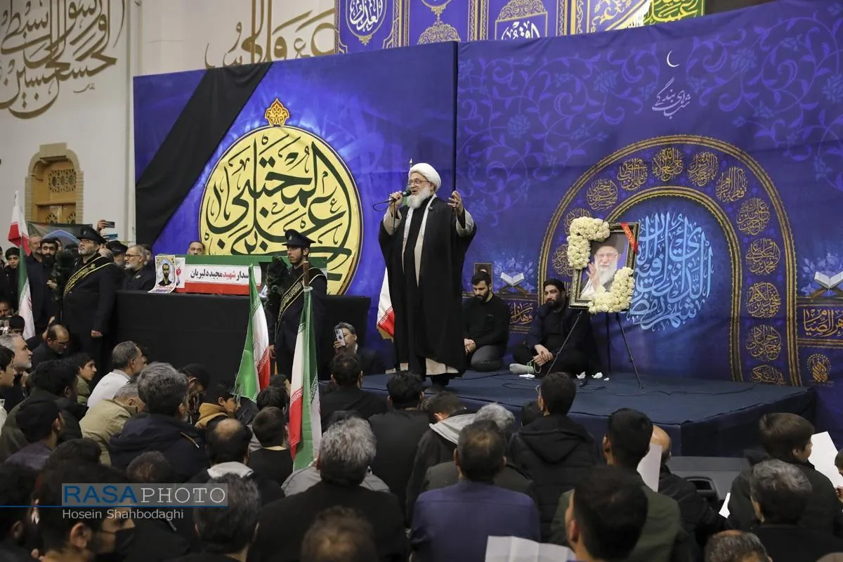 وداع با با پیکر شهید مجید دلیریان در حرم کریمه اهلبیت (س)
