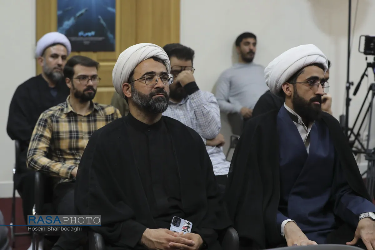 رونمایی کتاب &laquo;بررسی فقهی معصومین در بازی&zwnj;های رایانه&zwnj;ای و متاورس&raquo; اثر حجت الاسلام والمسلمین نهاوندی