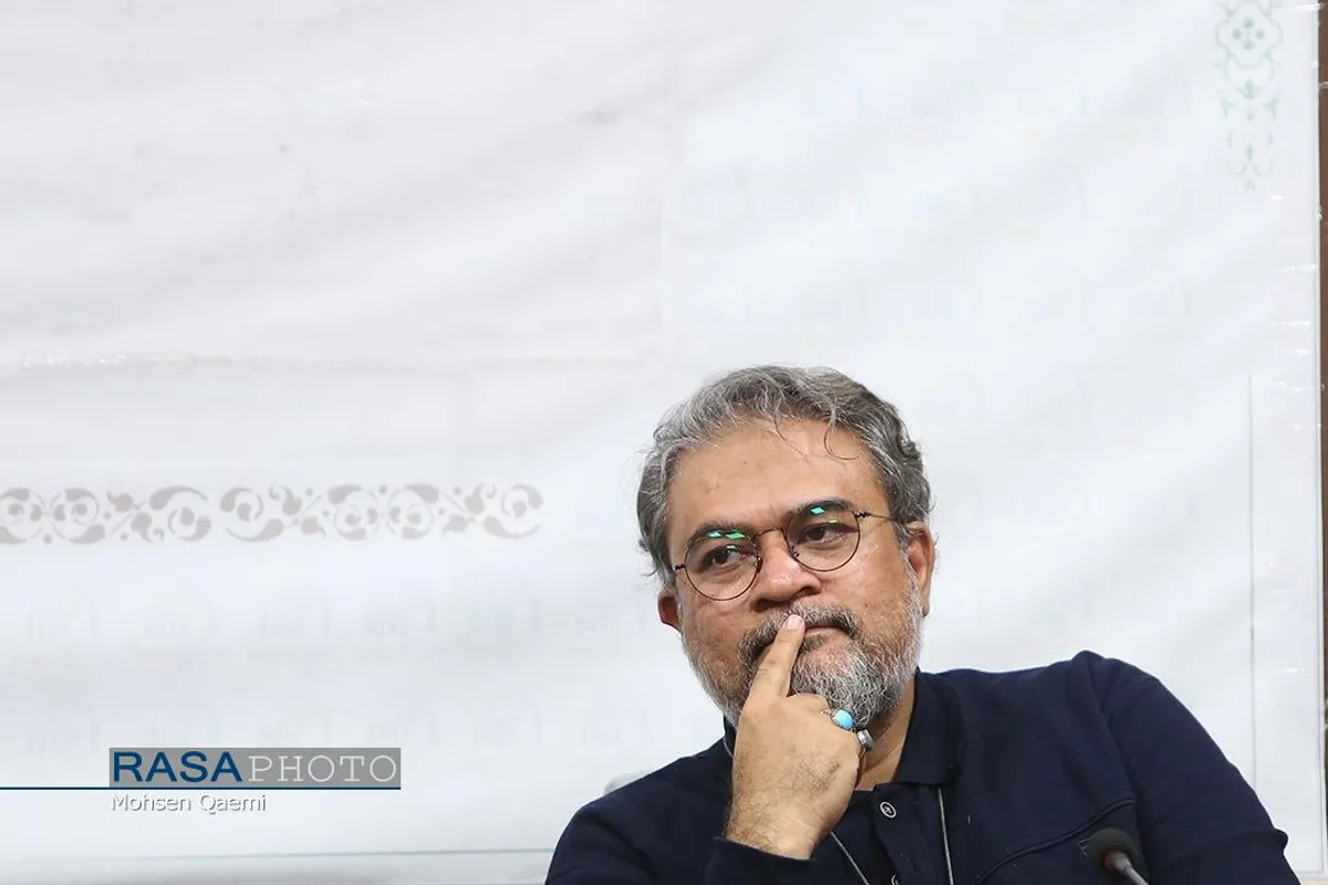 آئین رونمایی از کتاب خاک&zwnj;نشین در خبرگزاری رسا