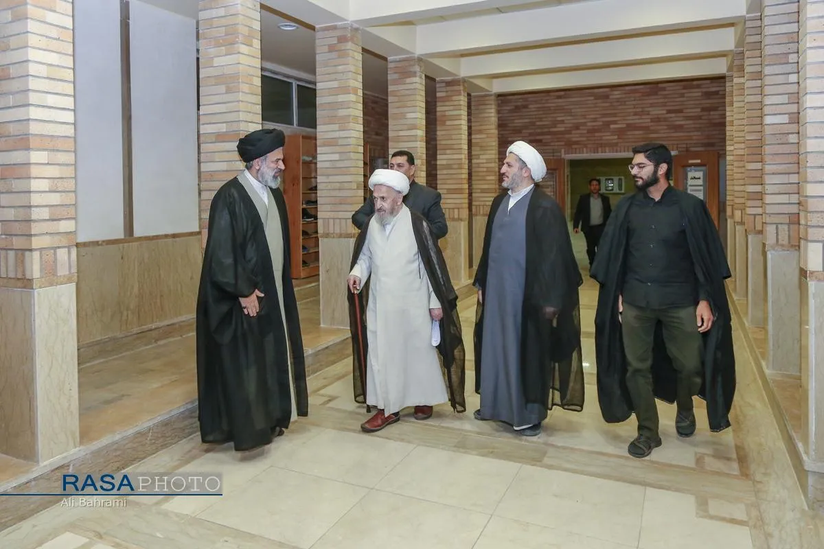 جلسه درس اخلاق حضرت آیت الله سبحانی