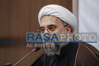 نشست بازخوانی خونخواهی رهبر شهید انقلاب از منظر مطالعات قرآنی و روایی
