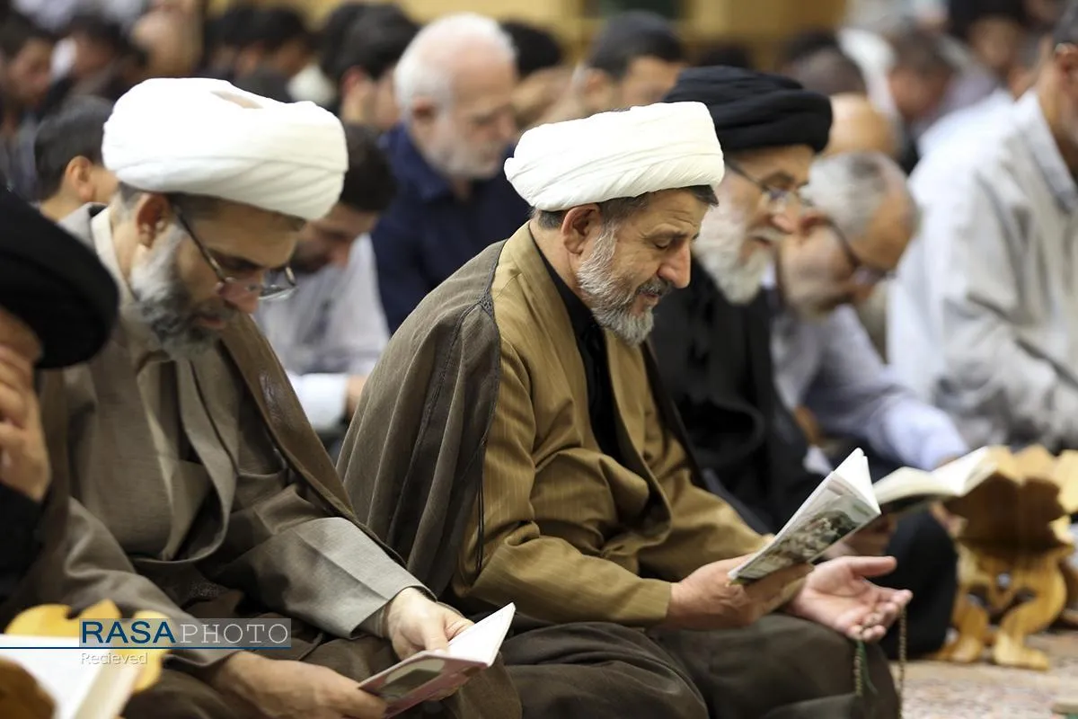 مراسم قرائت دعای عرفه در حرم کریمه اهل&zwnj;بیت (س)