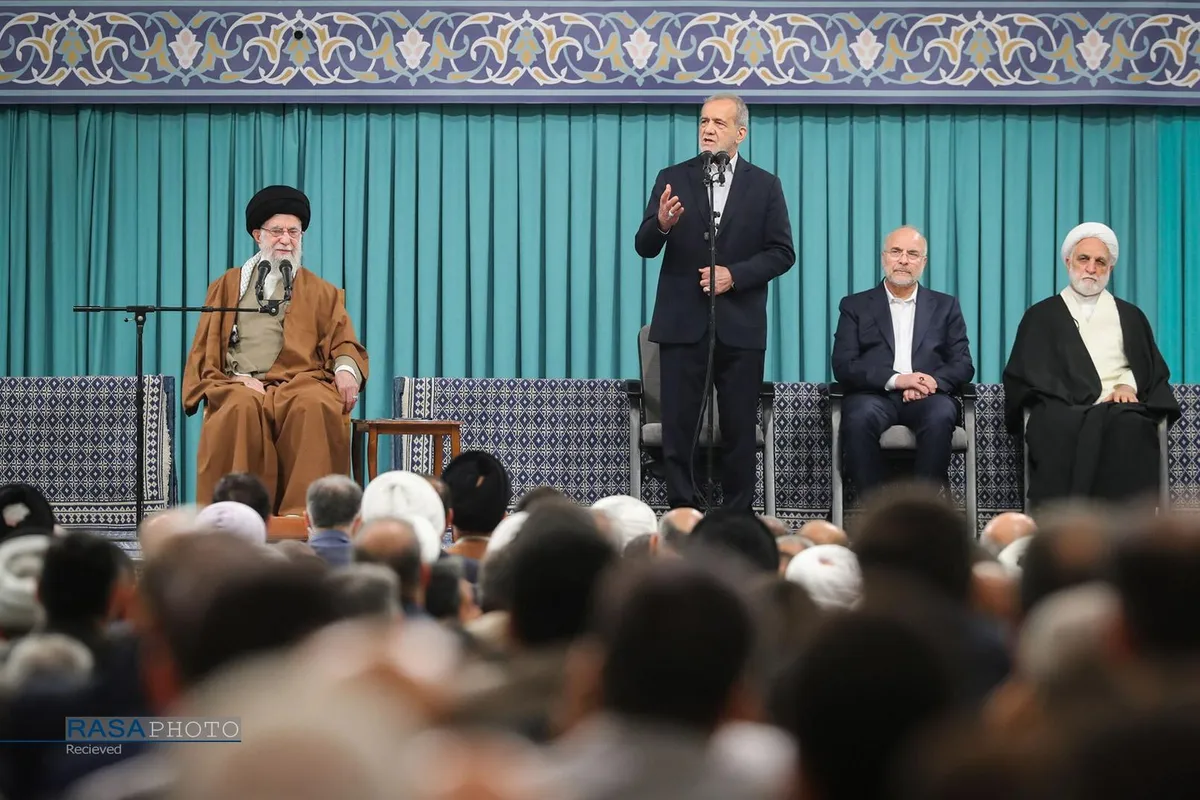 دیدار مسئولان نظام و سفرای کشورهای اسلامی با رهبر معظم انقلاب