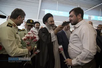 حجت&zwnj;الاسلام&zwnj; والمسلمین سید عبدالفتاح نواب نماینده جدید ولی&zwnj;فقیه | مراسم بدرقه اولین کاروان حجاج تمتع ۹۸&lrm;