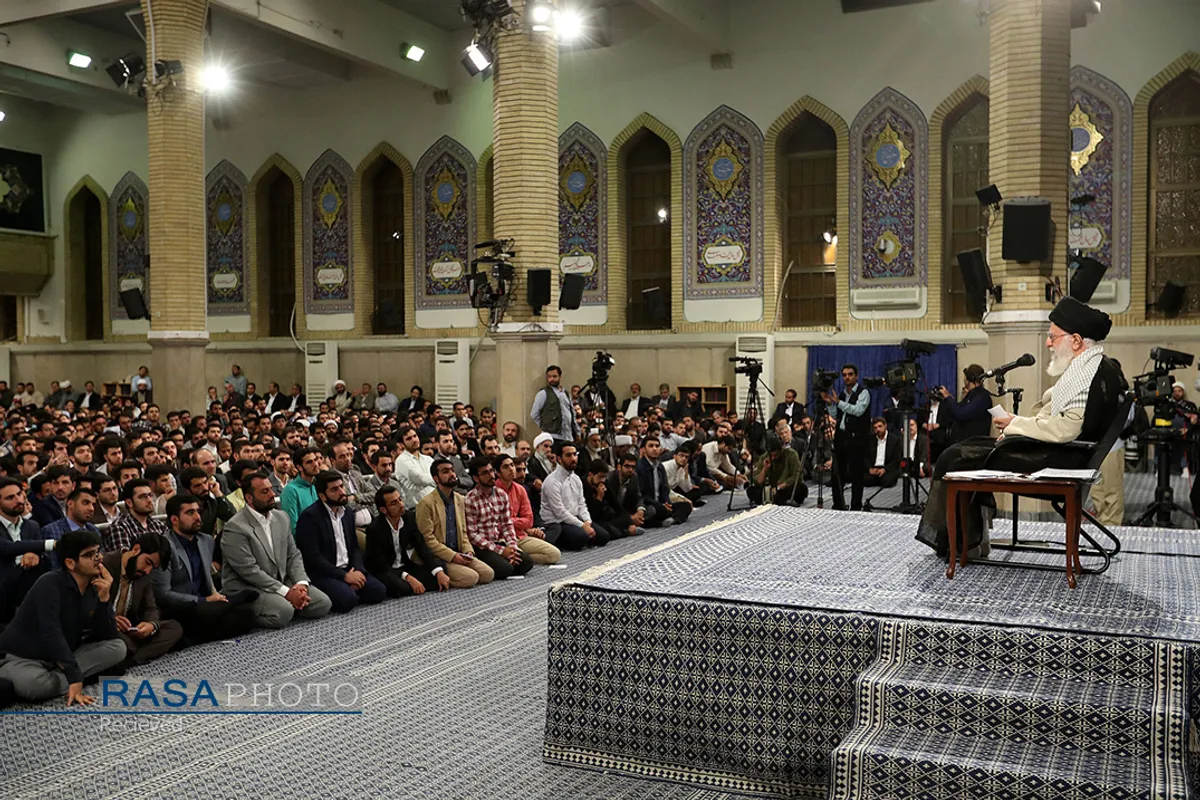 دیدار جمعی از دانشجویان و نمایندگان تشکل&zwnj;های دانشجویی با رهبر انقلاب