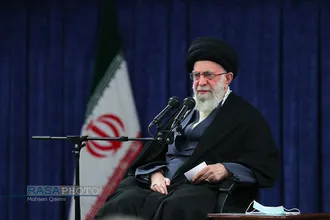 دیدار کارآفرینان، تولیدکنندگان و دانش بنیان&zwnj;ها با رهبر انقلاب