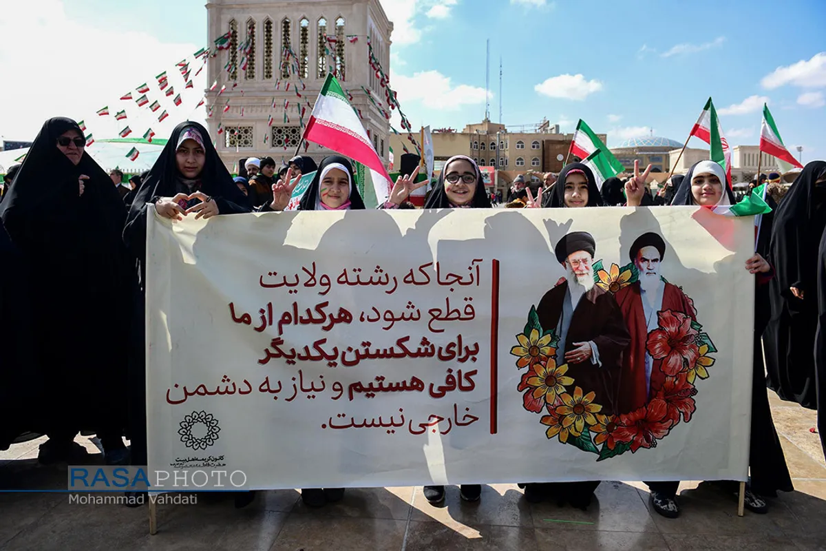 راهپیمایی باشکوه مردم قم در جشن پیروزی انقلاب