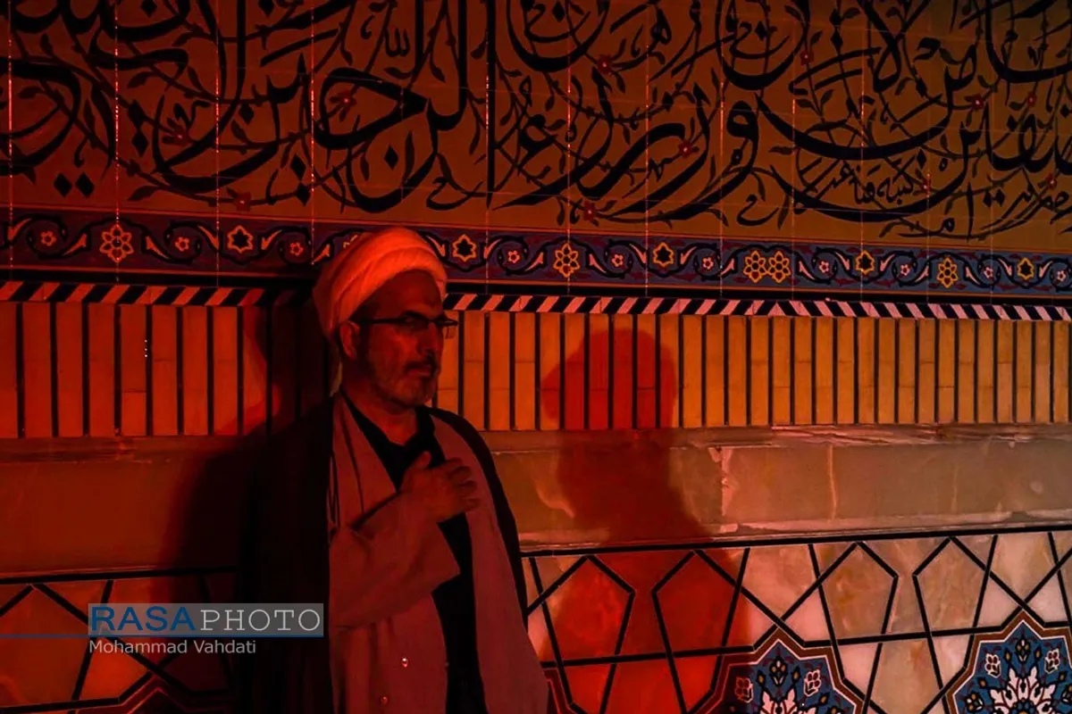 عزاداری دهه اول محرم در هیئت ثارالله(ع) قم با سخنرانی آیت الله مهدی میرباقری