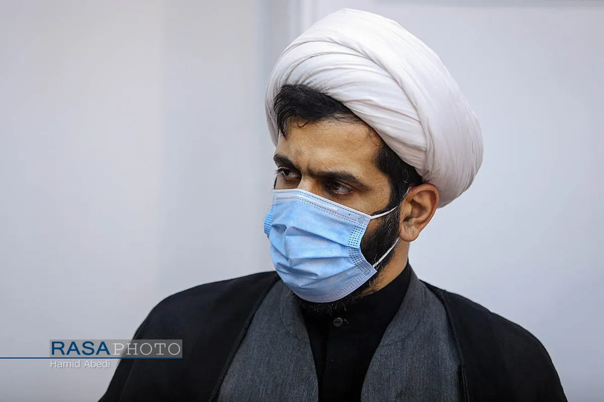 رونمایی از ۵ جلد از آثار دفتر مطالعات اسلامی توسط آیت الله اراکی