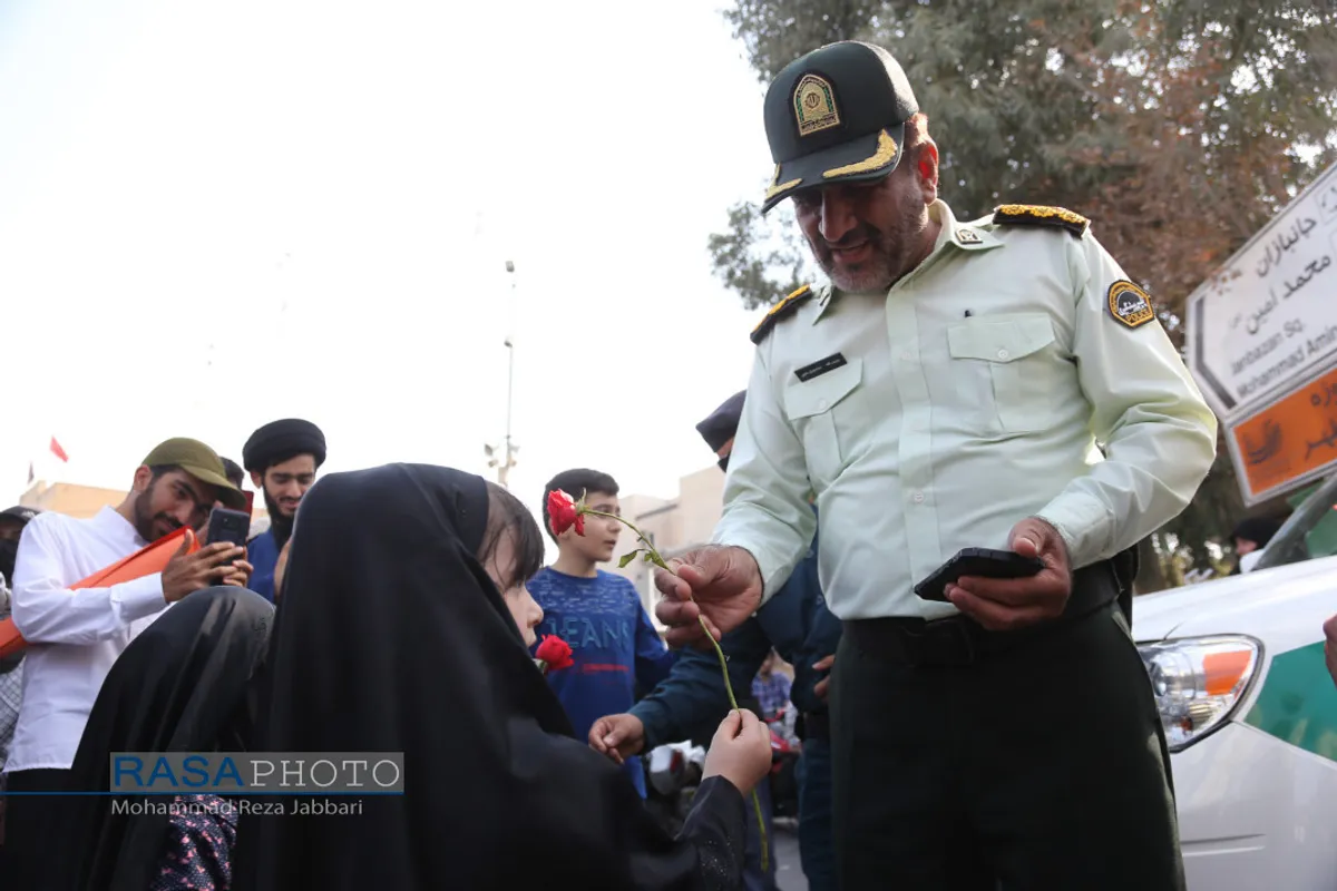 راهپیمایی مردم انقلابی قم علیه اغتشاشگران
