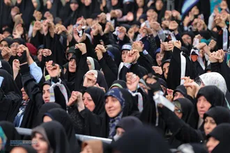 دیدار هزاران نفر از زنان و دختران با رهبر انقلاب